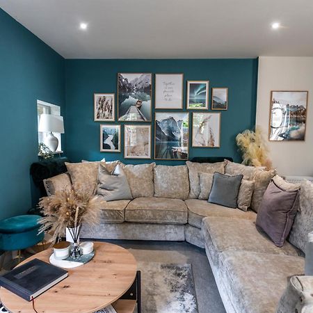 Spring Mount Huge Luxury Full Apartment- Harrogate Centre-Two Extremely Comfy Kingsize Bedrooms-Fully Equipped Modern Kitchen-Cosy Living Room With Huge Tv Zewnętrze zdjęcie