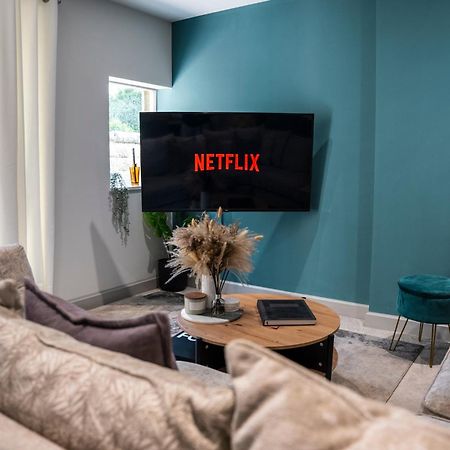 Spring Mount Huge Luxury Full Apartment- Harrogate Centre-Two Extremely Comfy Kingsize Bedrooms-Fully Equipped Modern Kitchen-Cosy Living Room With Huge Tv Zewnętrze zdjęcie