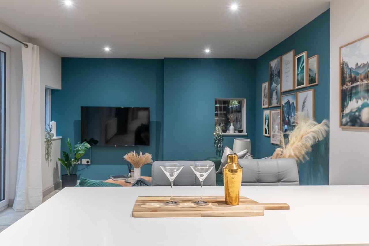 Spring Mount Huge Luxury Full Apartment- Harrogate Centre-Two Extremely Comfy Kingsize Bedrooms-Fully Equipped Modern Kitchen-Cosy Living Room With Huge Tv Zewnętrze zdjęcie