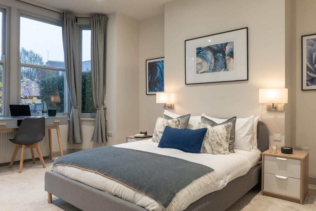 Spring Mount Huge Luxury Full Apartment- Harrogate Centre-Two Extremely Comfy Kingsize Bedrooms-Fully Equipped Modern Kitchen-Cosy Living Room With Huge Tv Zewnętrze zdjęcie