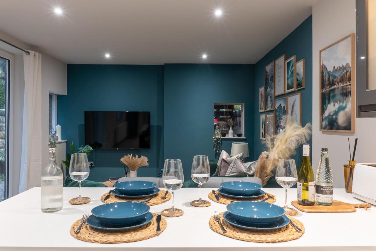 Spring Mount Huge Luxury Full Apartment- Harrogate Centre-Two Extremely Comfy Kingsize Bedrooms-Fully Equipped Modern Kitchen-Cosy Living Room With Huge Tv Zewnętrze zdjęcie