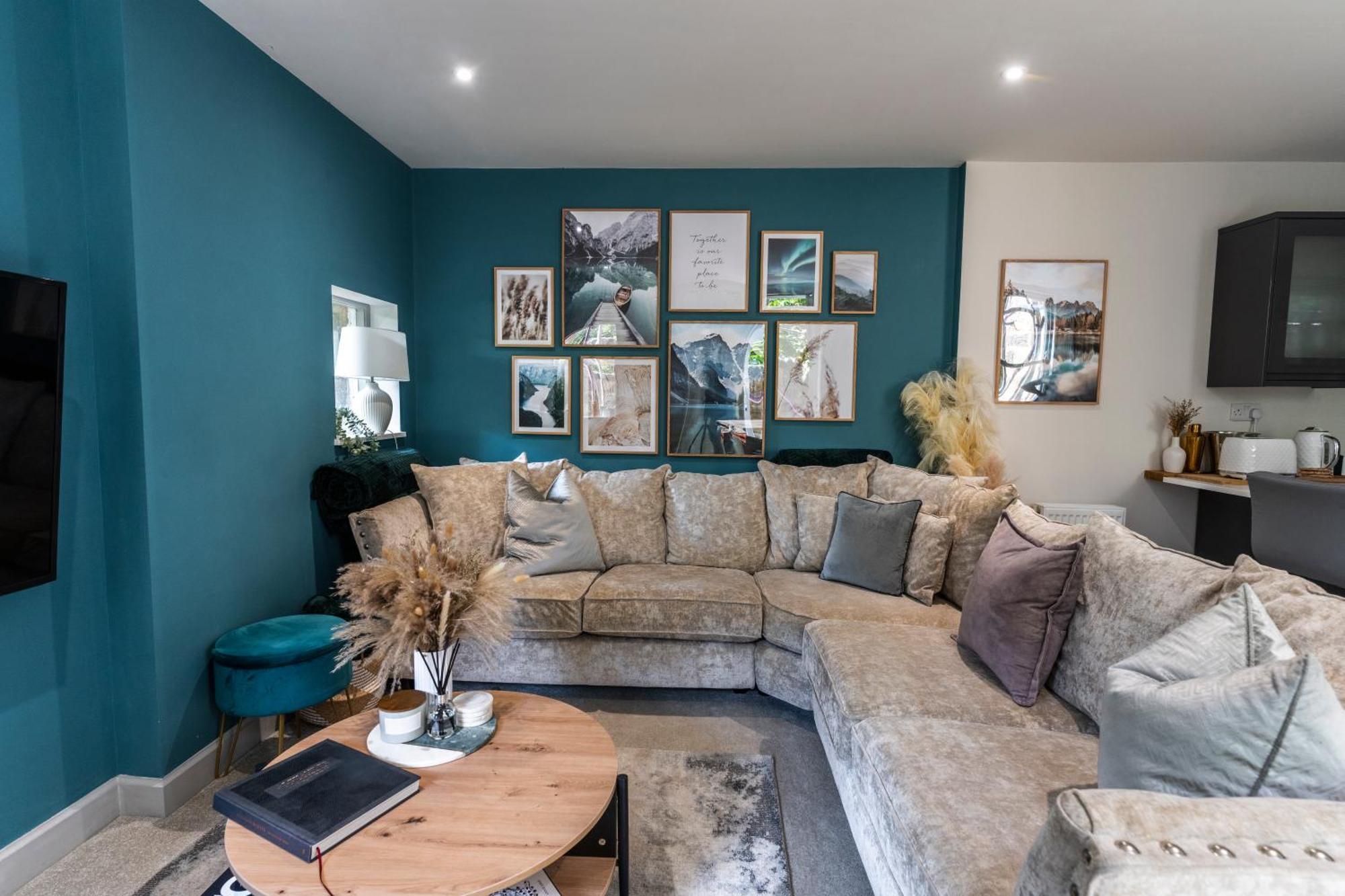 Spring Mount Huge Luxury Full Apartment- Harrogate Centre-Two Extremely Comfy Kingsize Bedrooms-Fully Equipped Modern Kitchen-Cosy Living Room With Huge Tv Zewnętrze zdjęcie